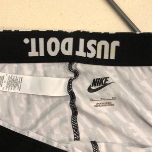 Nike leggings